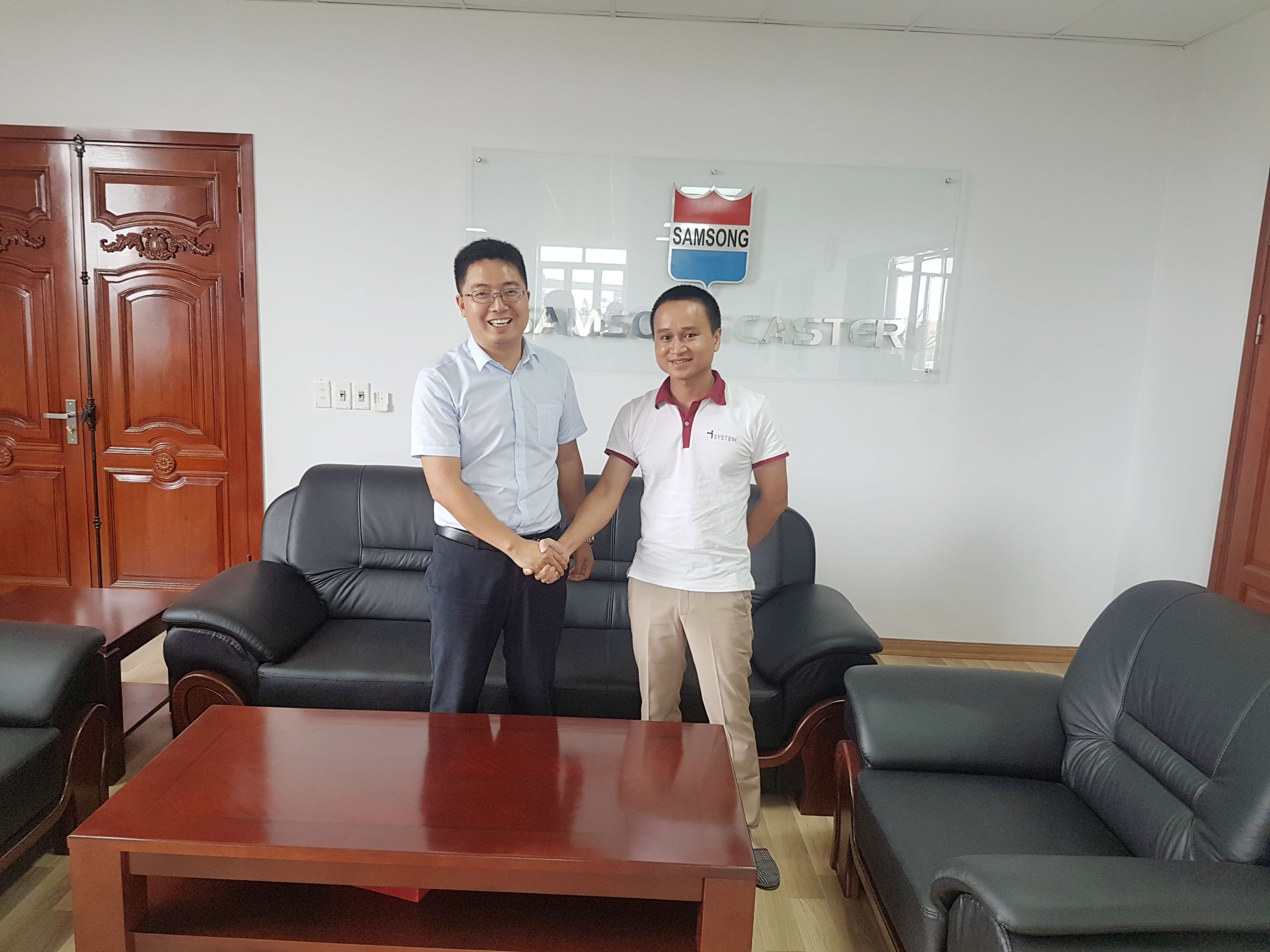 IT System tiếp đón khách hàng từ Trung Quốc sang thăm Việt Nam chi nhánh bánh xe đẩy tại việt nam
